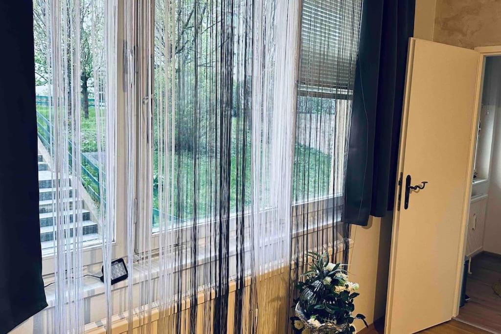12-Fratelli Apartments Schloss Schonbrunn 10 To City เวียนนา ภายนอก รูปภาพ